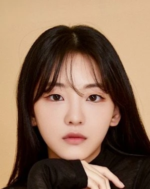 Cho Yi Hyun หรือ นัมรา หัวหน้าห้องในมัธยมซอมบี้ Cho yi hyun